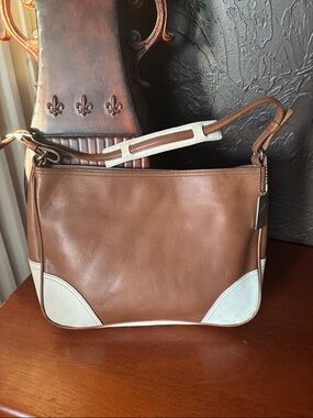Coach Hamptons Leather Small Hobo Bag - Style 8148 Vintage